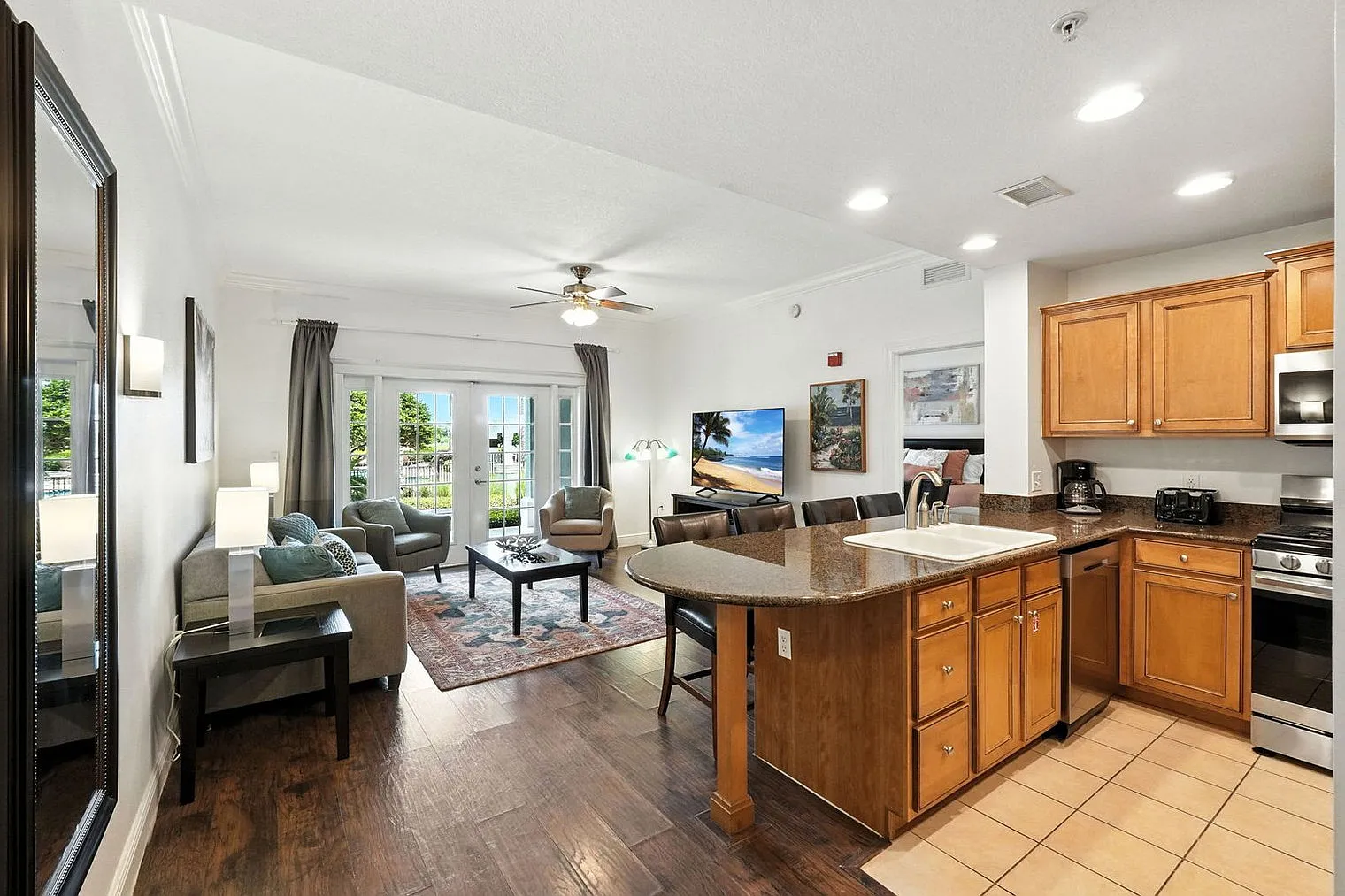 3 bed, 2.0 bath, 1345 sqft, $3,105 — Photo 2
