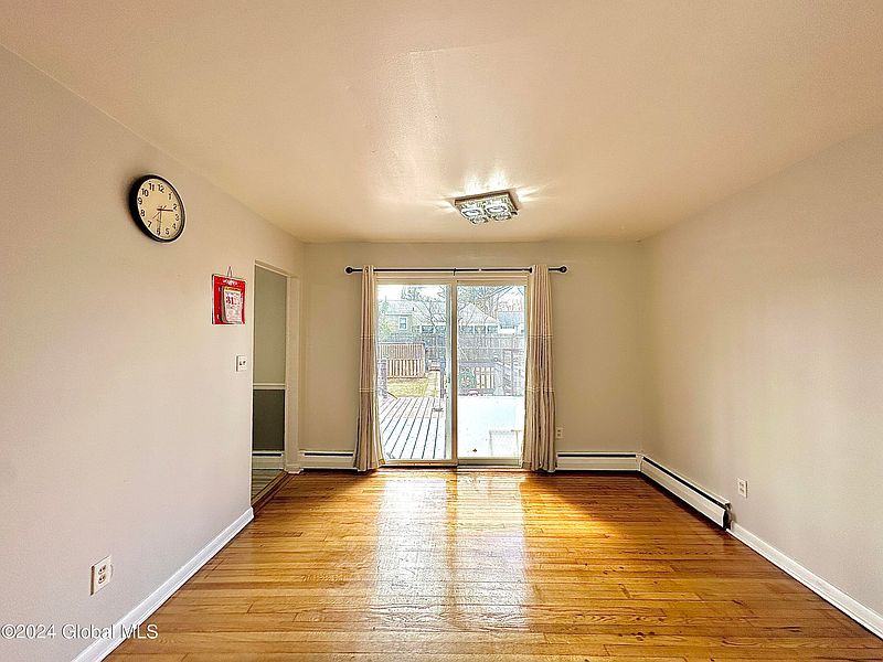 5th image of 606 Sand Creek Road