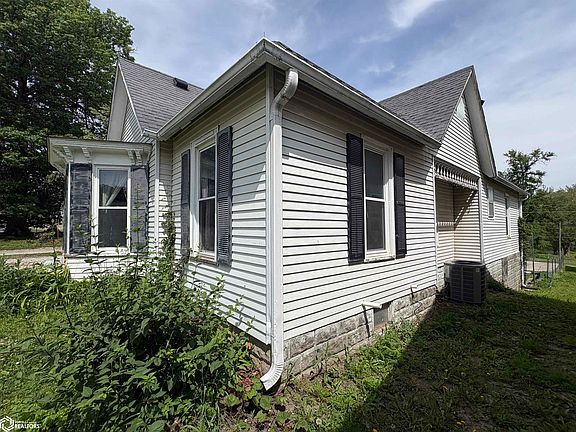 2nd image of 623 Court Ave