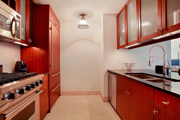 Rented by Corcoran | media 14