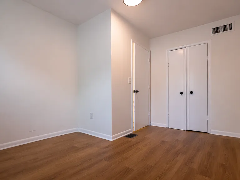 4011 Crawford Ave — Photo 8