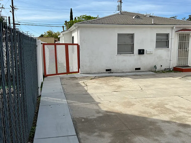 404 W Windsor Rd #B — Photo 13