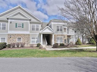 1121 Old Course Ln, Williams Twp, PA 18042
