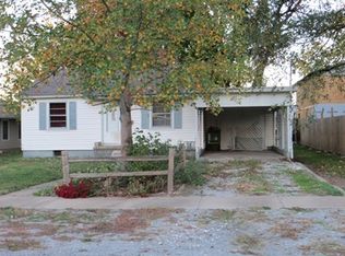 604 S 12th St, Herrin, IL 62948