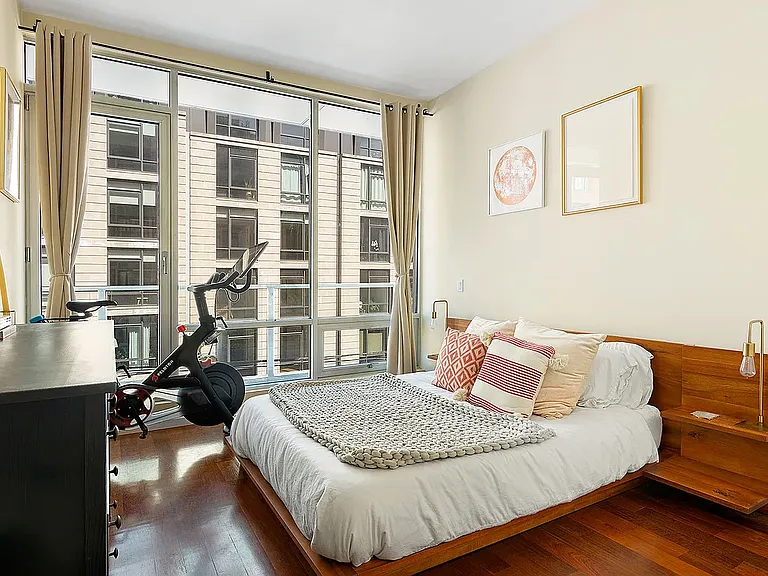 170 N 11th St #3C — Photo 4