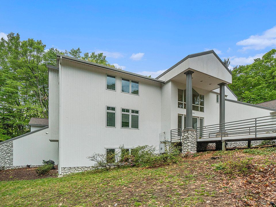 13295 Redbird Ln, Grand Haven, MI 49417 MLS 22050568 Zillow