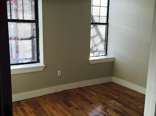 Rented by Premier Metro Realty Corp | media 10