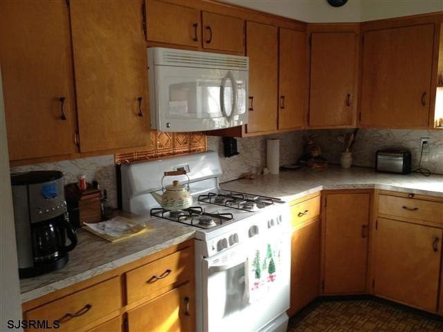 2130 Delsea kitchen