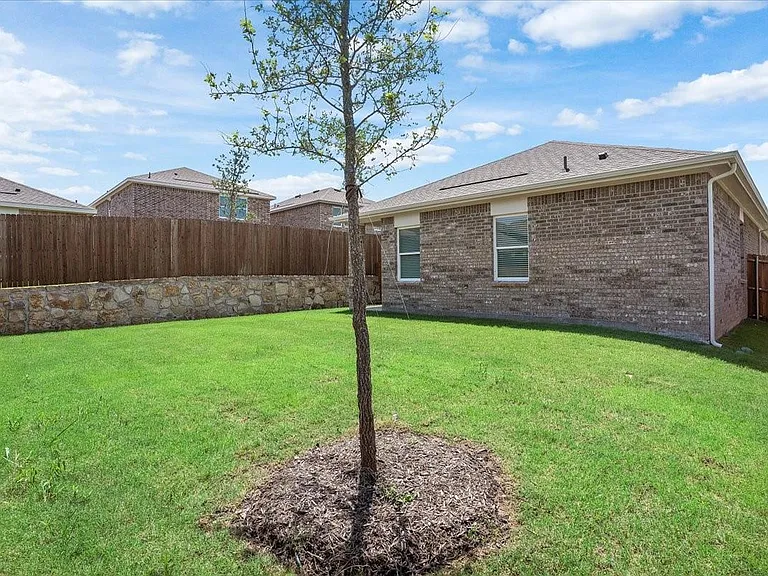 4406 Wood Fern Rd — Photo 18