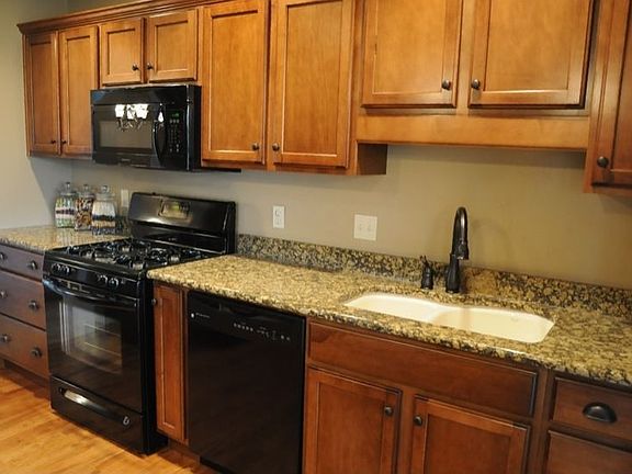 Kitchen 01 (picture of similar home)