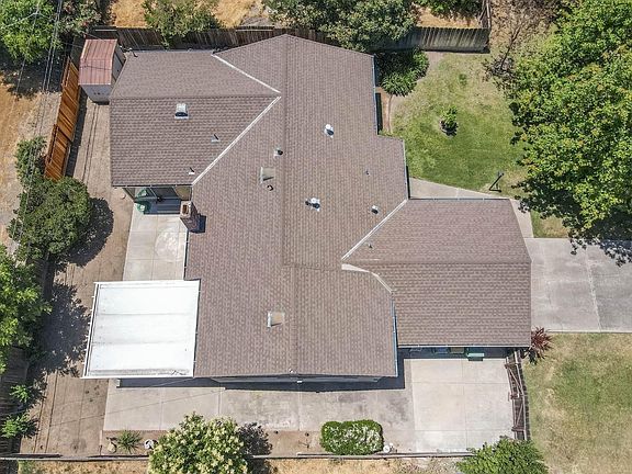 4th image of 402 E Pearl Ave