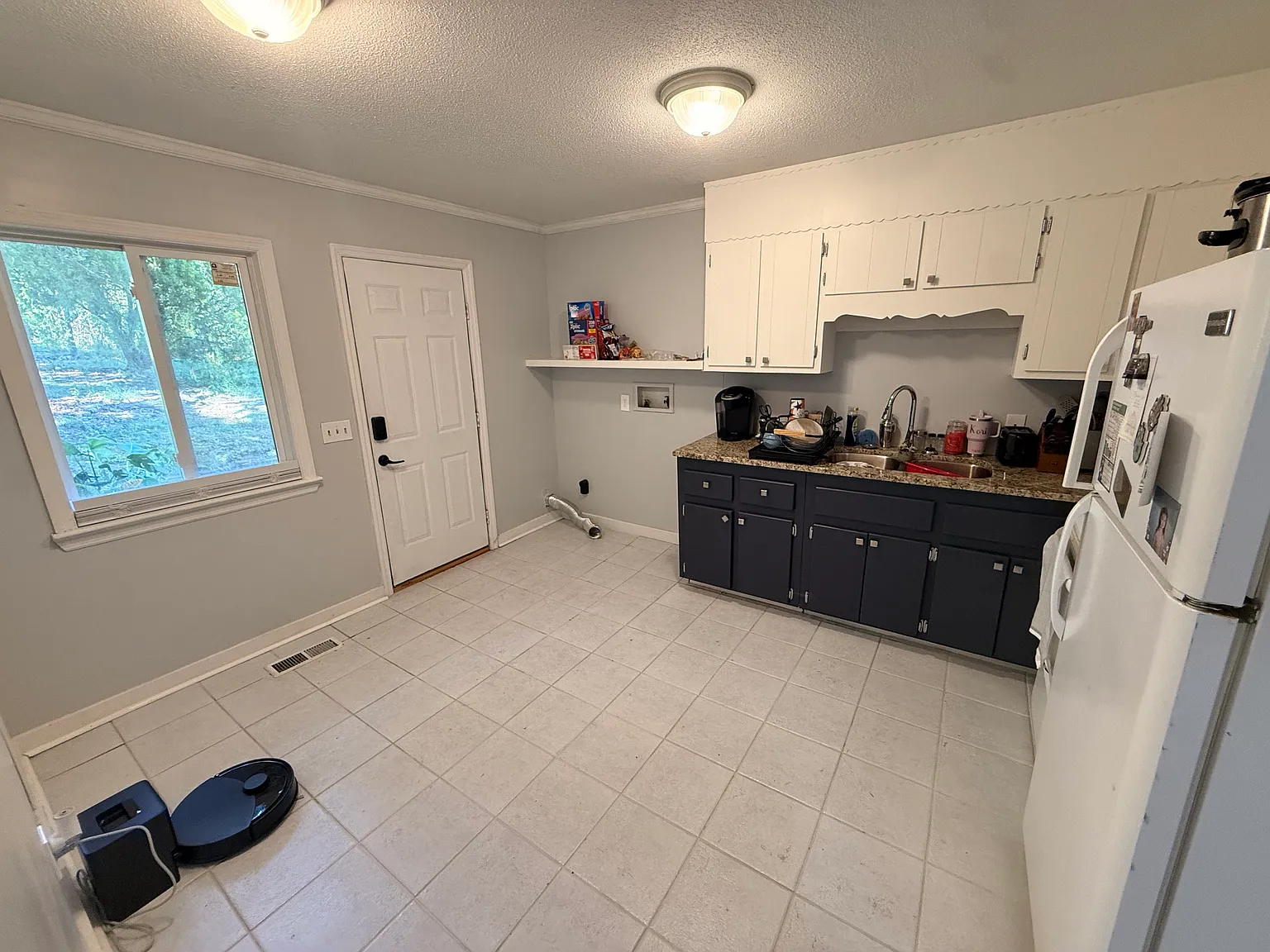 2 bed, 900 sqft, $1,350 — Photo 3