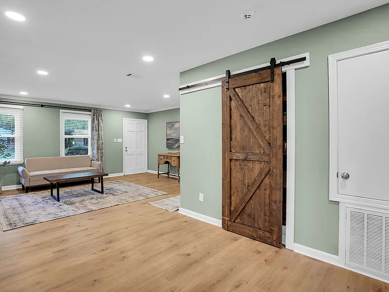 9 Hillyer Dr — Photo 15