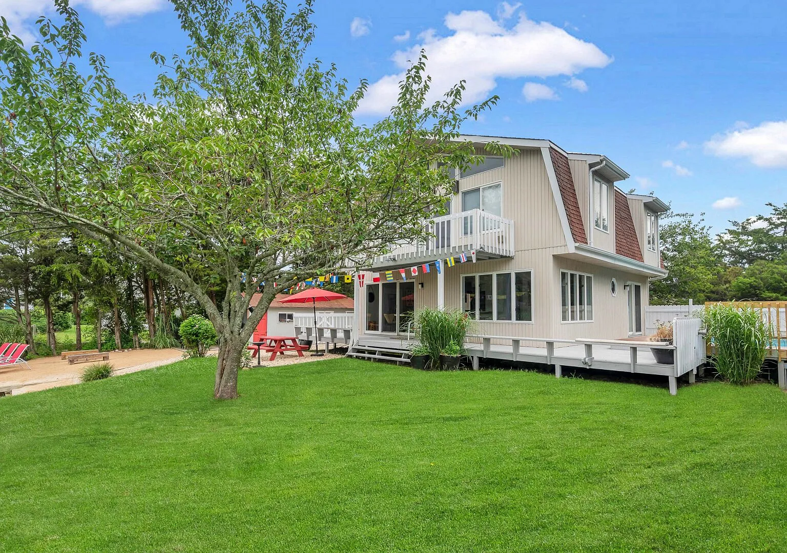 Cozy North Fork Home with Direct Water Access, Private Dock — Photo 4