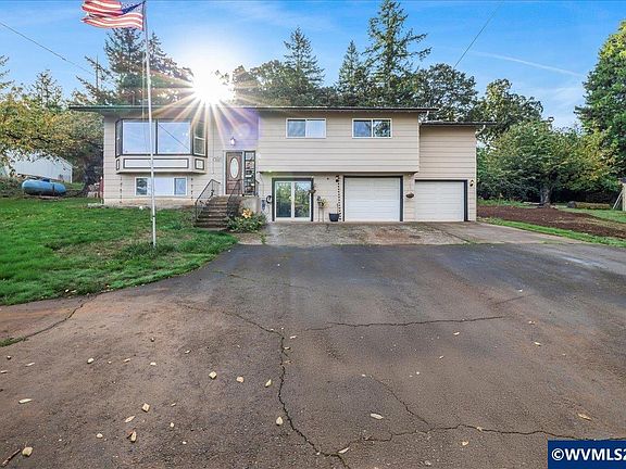 5th image of 2398 Cole Rd S