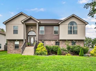 317 Wingfield Dr, Clarksville, TN 37043