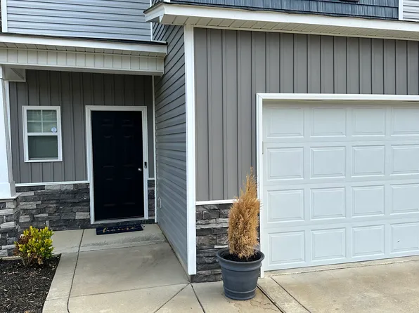317 Tokay Dr, Fayetteville, NC 28301
