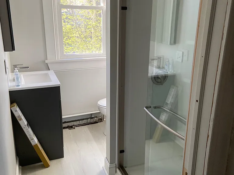 675 Hudson Ave — Photo 3