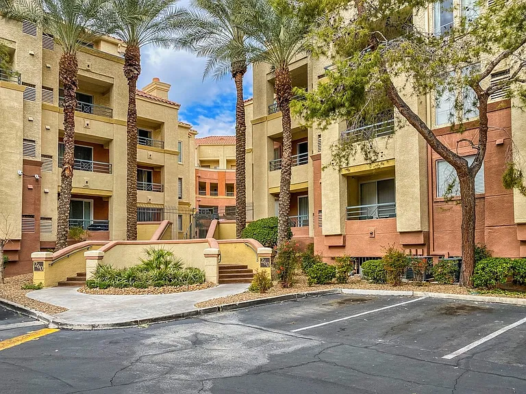 260 E Flamingo Rd #229 — Photo 8