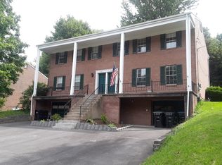 610 Sloop Rd, Pittsburgh, PA 15237