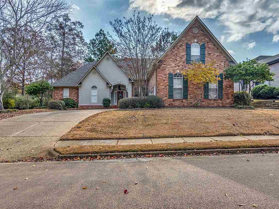 1st image of 110 Woodlands Park Dr