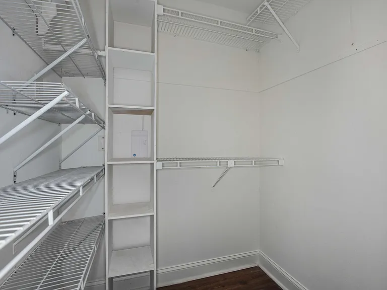 Bloomingdale Woods Apartments — Photo 19
