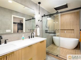 96 Emerson Rd, Somerset, NJ 08873