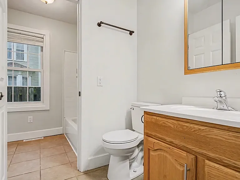 134 Goshen Ave — Photo 14