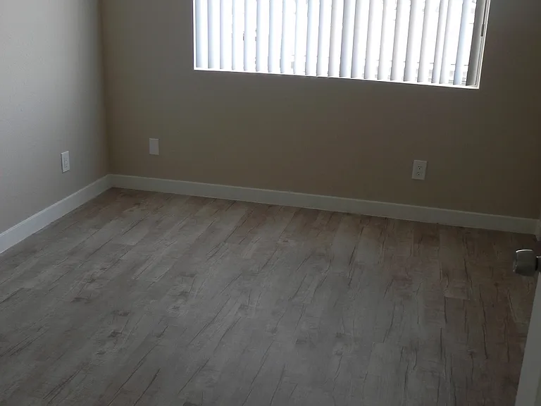 Chapman Villas Apartments — Photo 36