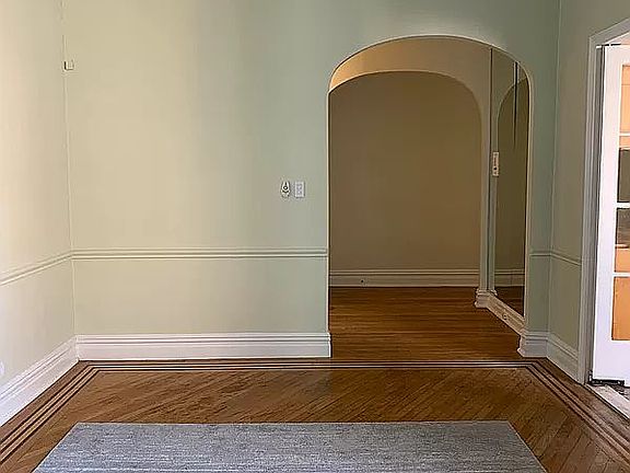 5th image of 4410 Cayuga Ave APT 6G