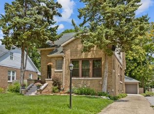 1836 Olive Rd, Homewood, IL 60430