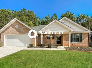 40 Prestwick Dr, Fayetteville, GA 30215