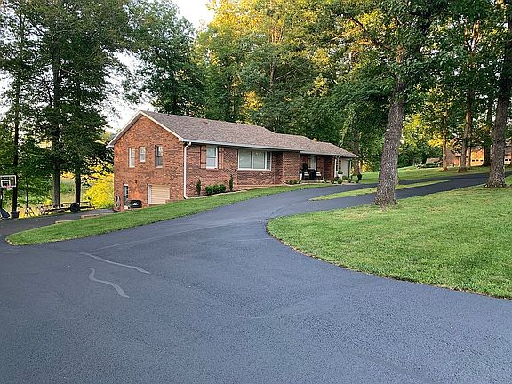 2nd image of 352 Woodhaven Dr