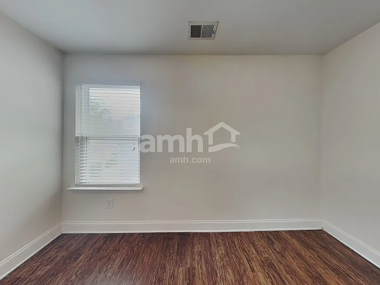 134 McBee St — Photo 14