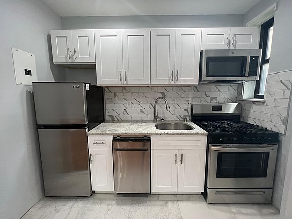 3rd image of 2803 Kennedy Blvd #C20