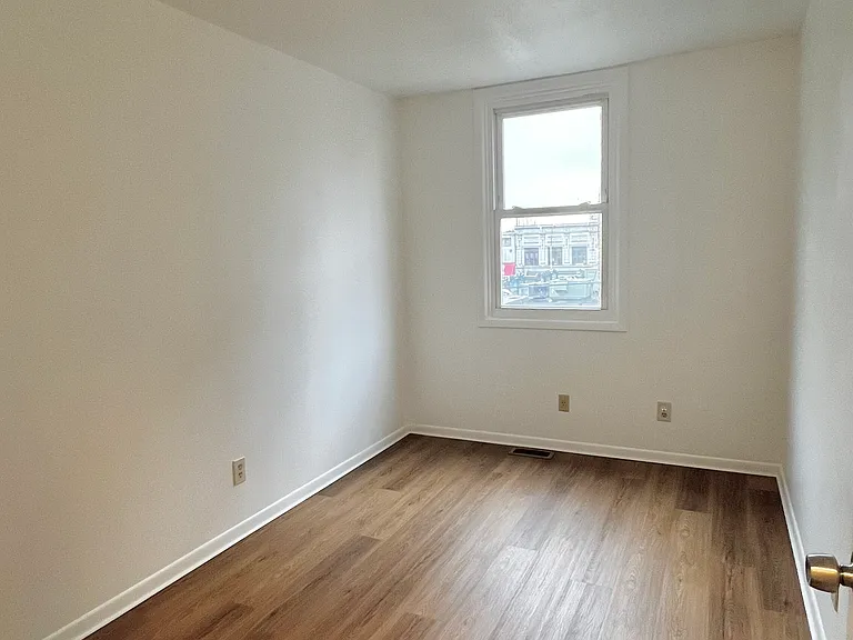 542 Fox St #2 — Photo 8
