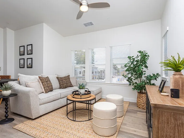 Twin Creeks Apartments — Photo 7