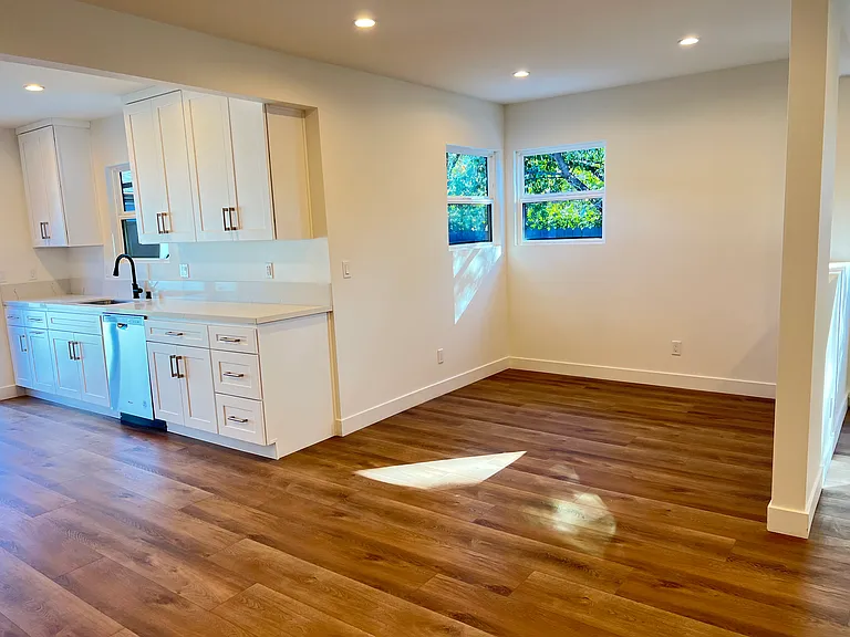 7026 Andasol Ave — Photo 9