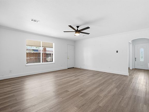 5th image of 4510 Bungalow Ln