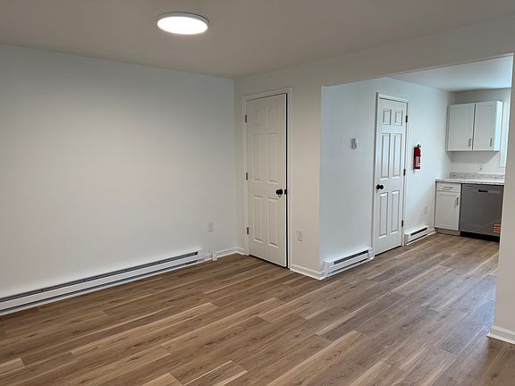 2nd image of 1614 S Main St #1