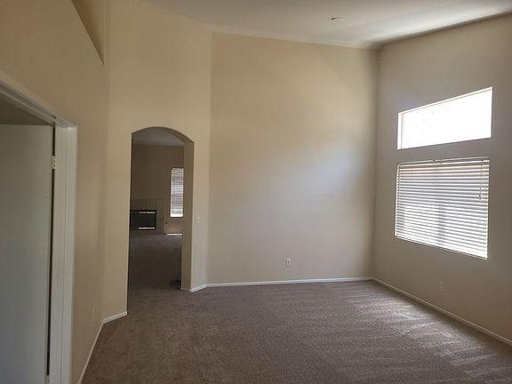 4th image of 31669 Fille Dr