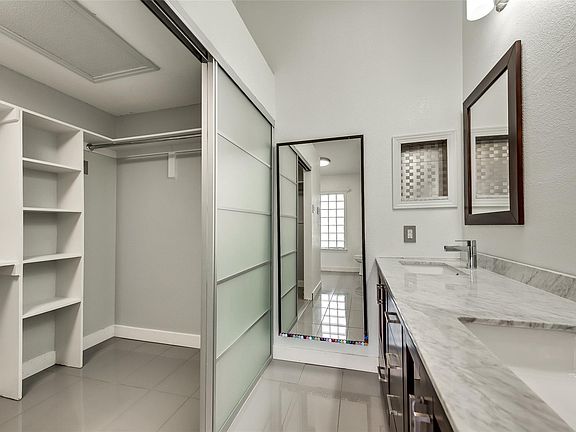 3rd image of 2113 Brook Mount Ct