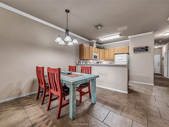 5th image of 117-119 Kleine Ln