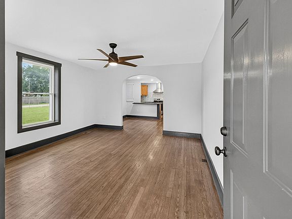 3rd image of 502 5th St