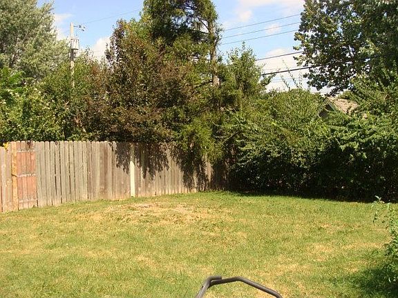 2nd image of 2112 Gay Dr