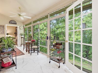 513 Village Lake Dr, Louisville, KY, 40245