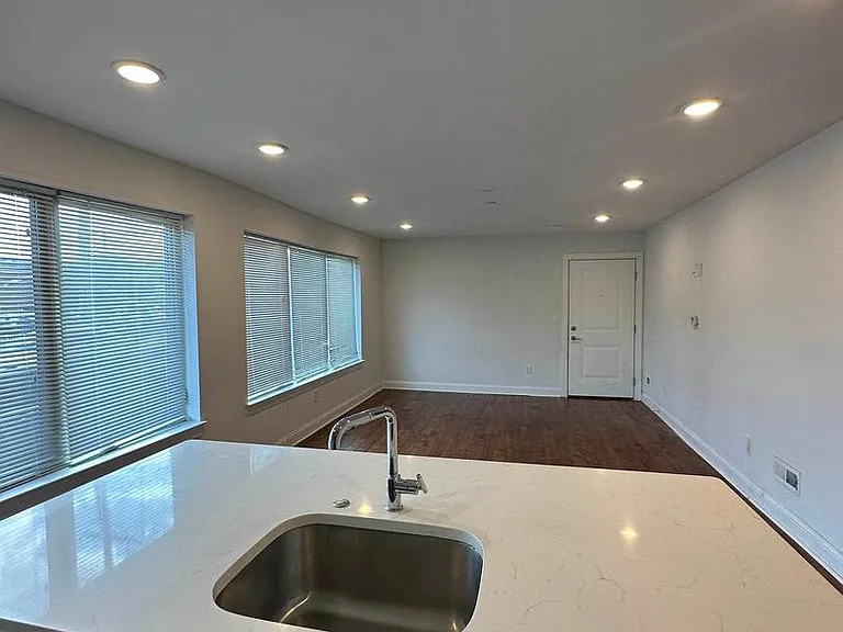 41 W Wildey St #1 — Photo 3