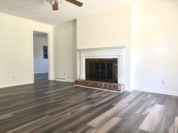 3rd image of 216 Lakeland Dr
