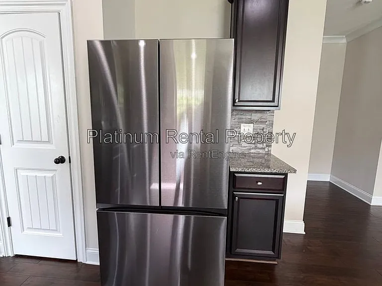 5075 Rialto Way — Photo 14