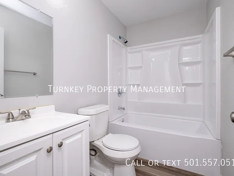 1626 Brown St #B — Photo 10
